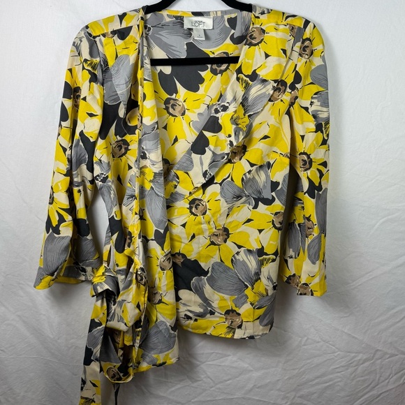 LOFT Yellow and Gray Floral Wrap Blouse Womens Size S - Picture 1 of 4